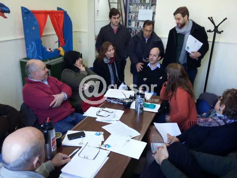 Las comisiones asesoras están reunidas elaborando informes para ser derivados al Plenario que los considerará en las próximas horas